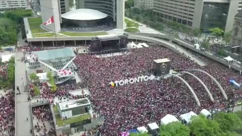 raptors parade tee